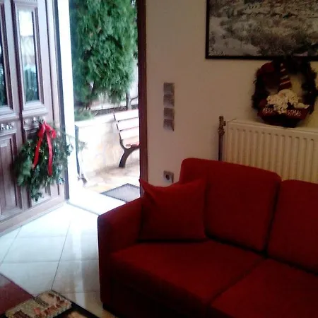 Chrysandra Apartment *